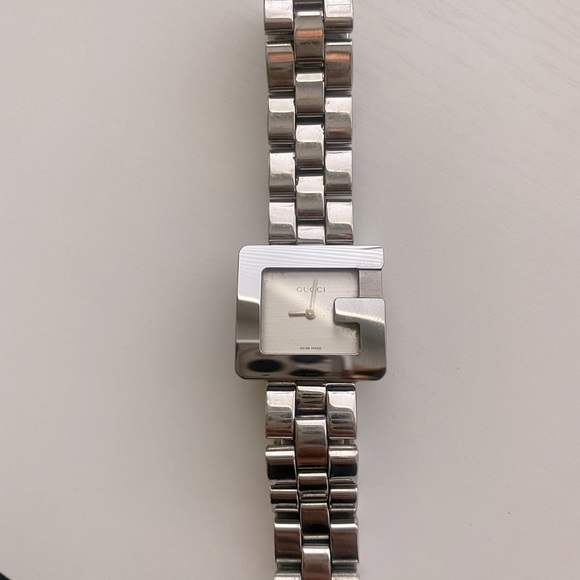 Gucci Watch with Box and authentication card stainless steel - Picture 1 of 5